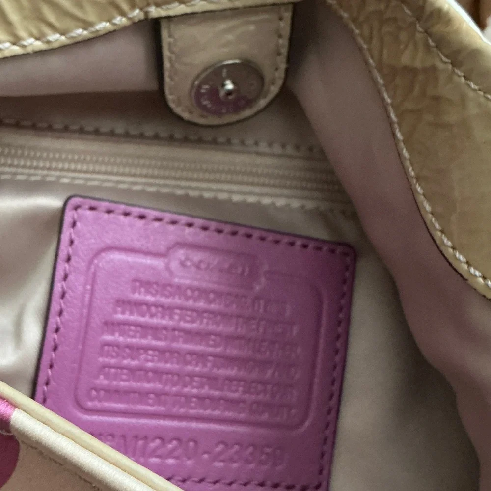 Coach Madison Maggie Op Art Signature shoulder bag